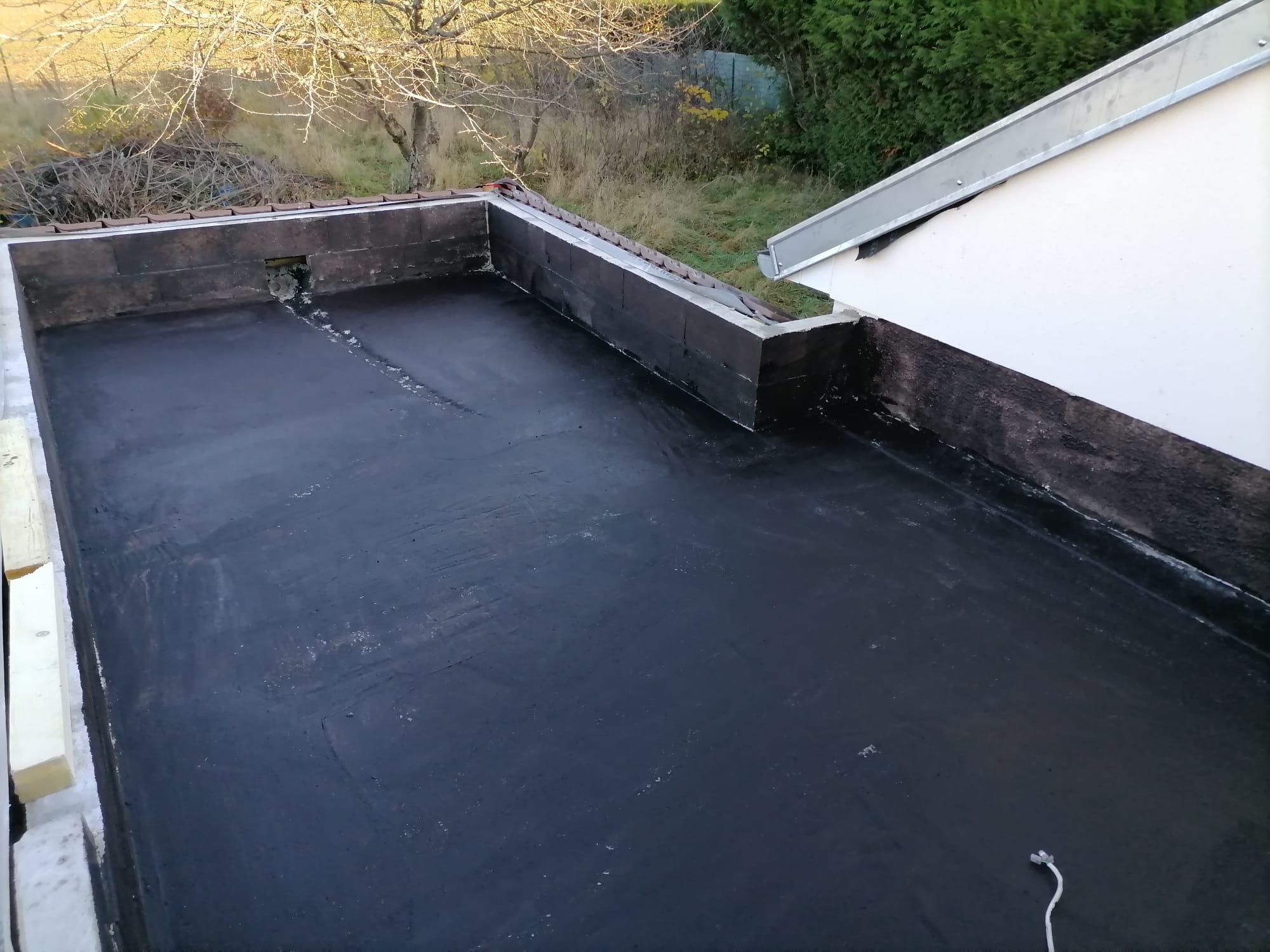 Réfection de l'étanchéité d'un toit-terrasse, chantier de Saint-Pathus