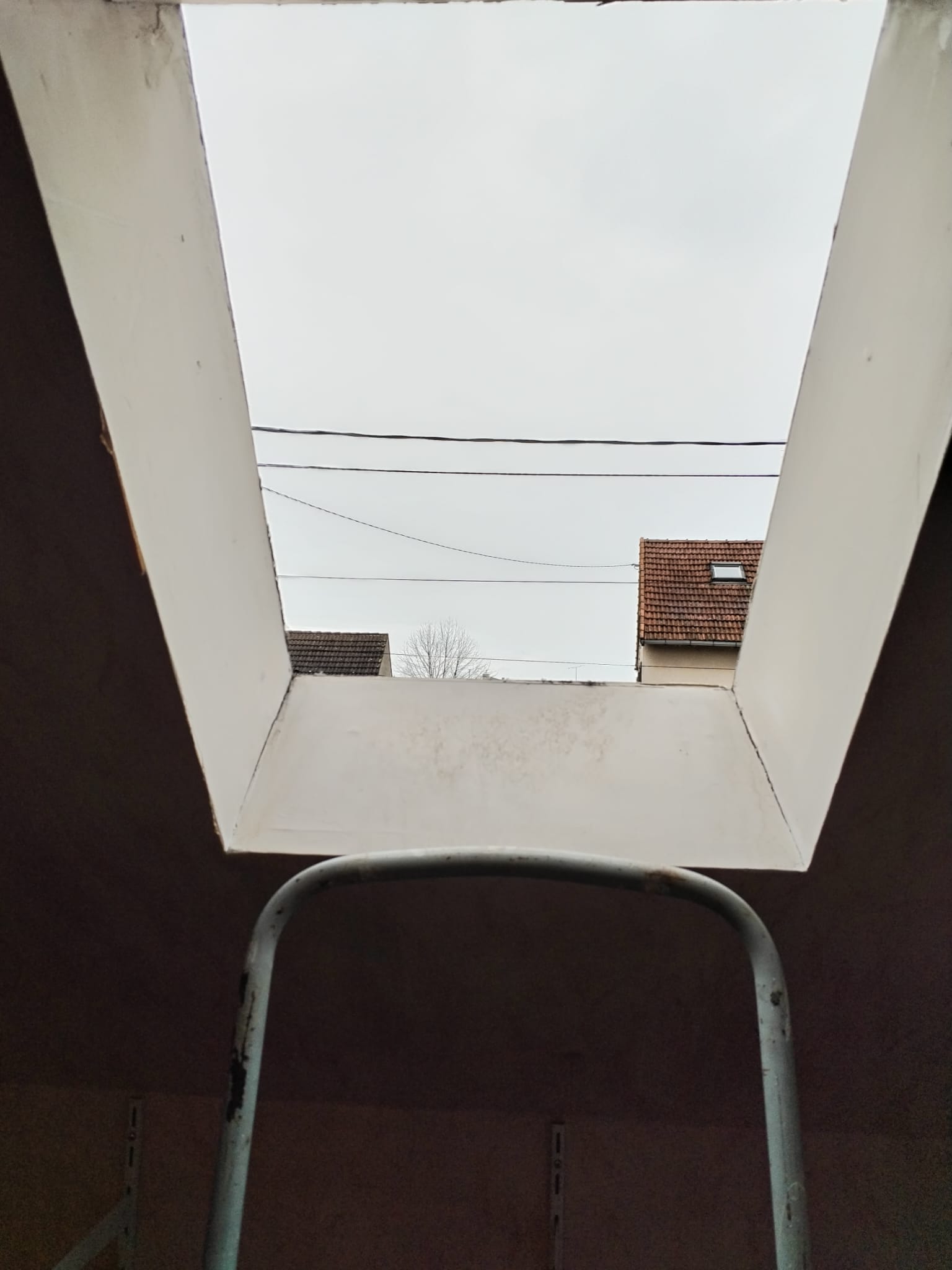 Dépose et remplacement de fenêtre de toit à Tremblay-en-France, photo 2